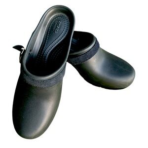 Crocs Sarah Mule Clog Closed Toe Heel Dual Comfort Black Shoes Women's Size 9